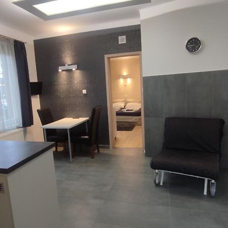 Belvarosi Apartman Pécs Buitenkant foto