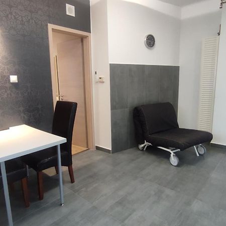 Belvarosi Apartman Pécs Buitenkant foto