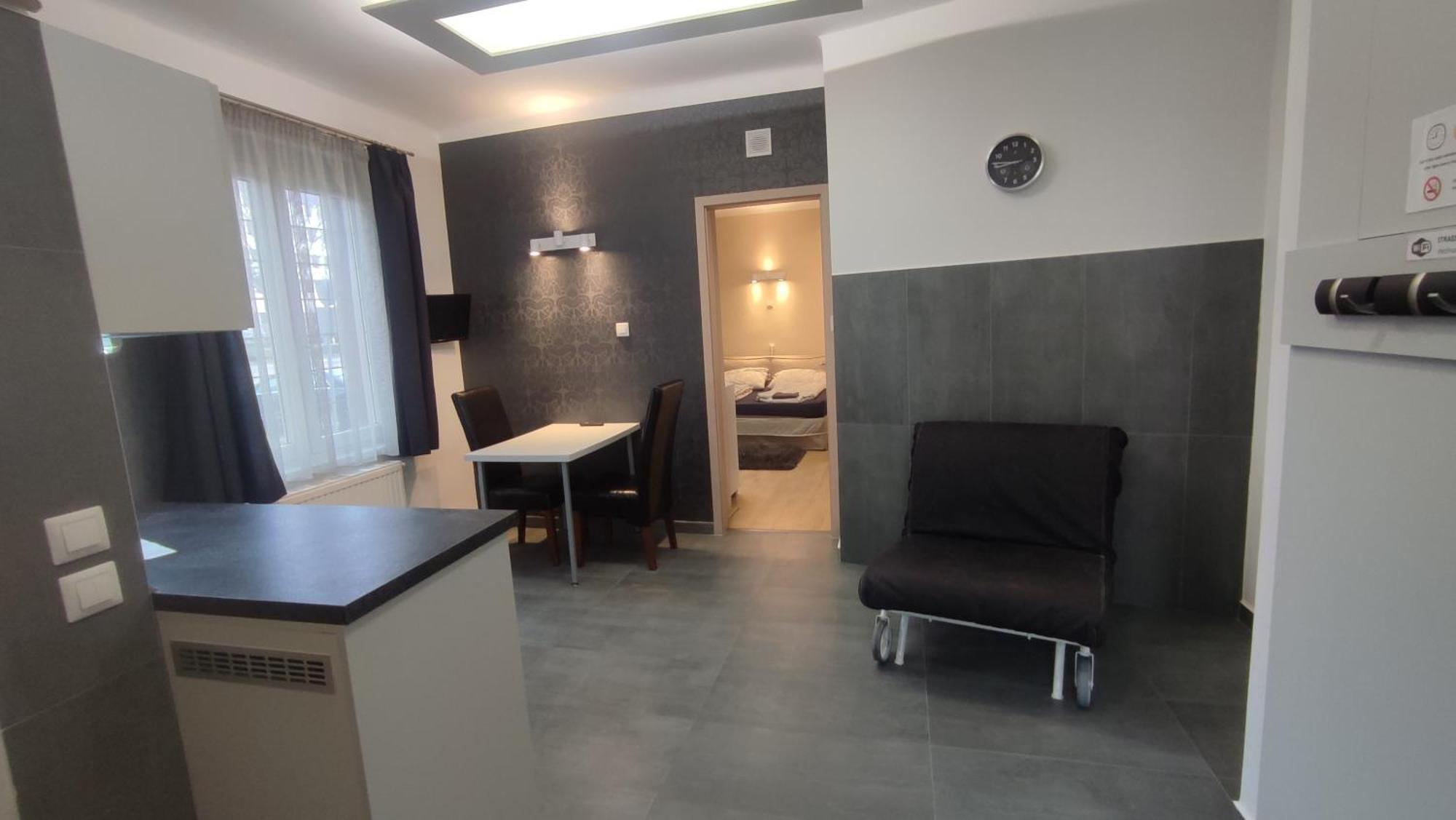 Belvarosi Apartman Pécs Buitenkant foto